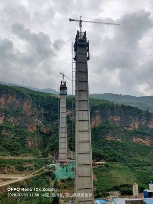 Inclined Mast 500m Building Site Hoist For Chimneys Construction