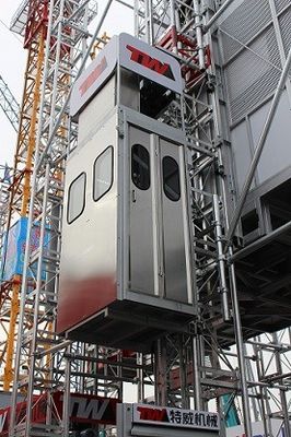 आवृत्ति इन्वर्टर के साथ सामग्री के लिए 15kw 250m 40m/Min बिल्डिंग साइट लिफ्ट